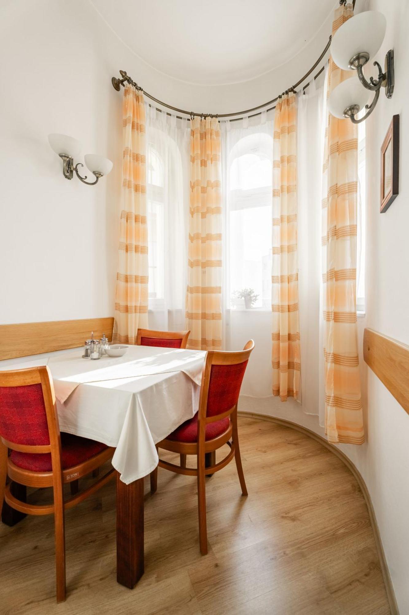 Vila Vysehrad 鲁哈科维斯 外观 照片